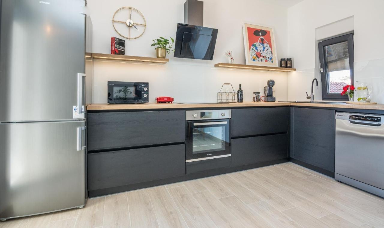 Apartments Maella Zadar Eksteriør billede