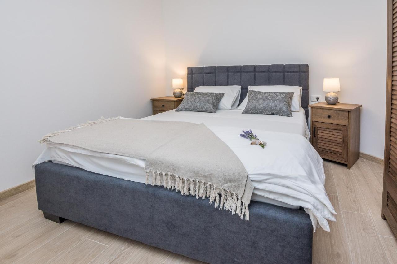 Apartments Maella Zadar Eksteriør billede