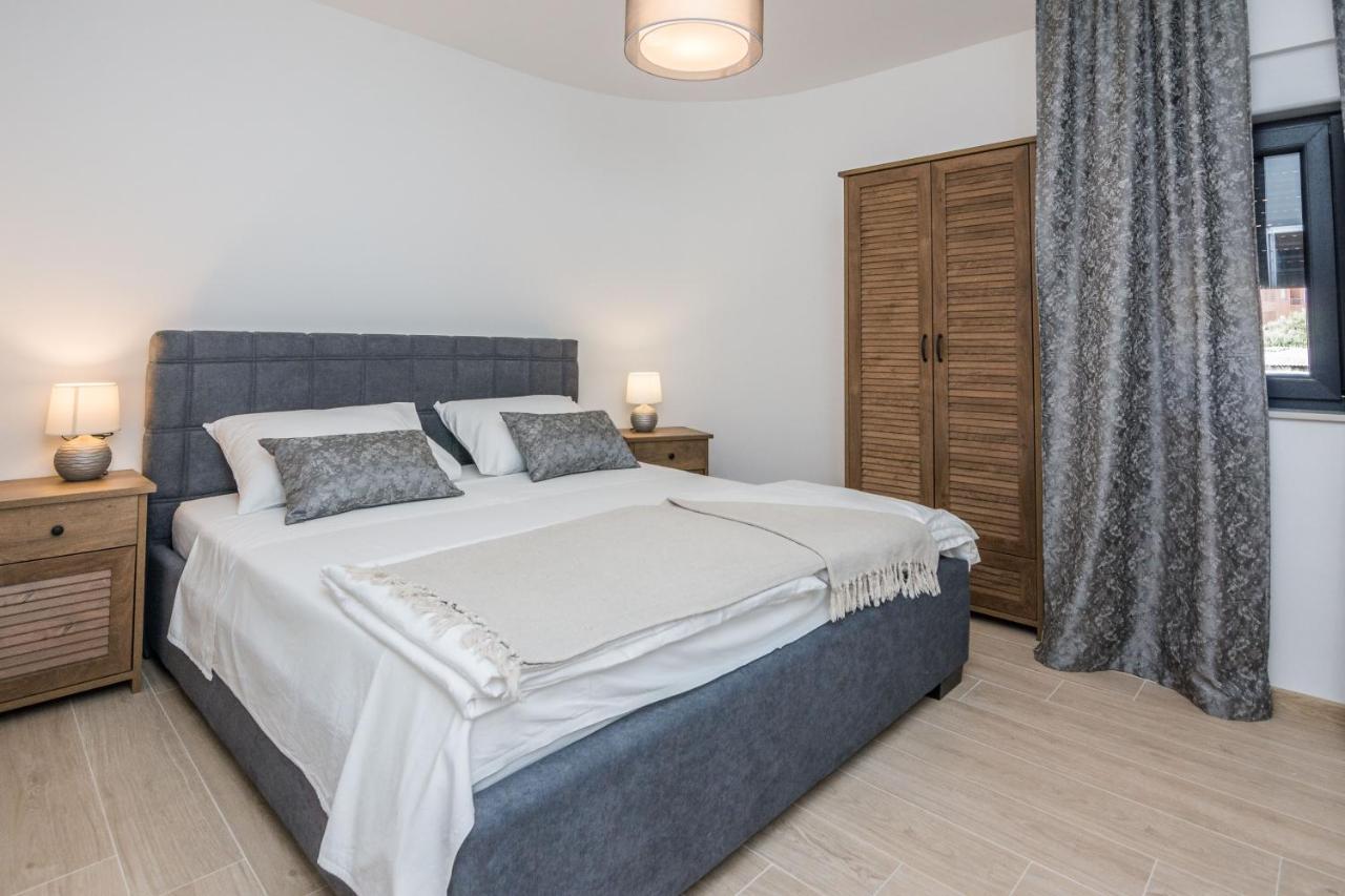 Apartments Maella Zadar Eksteriør billede